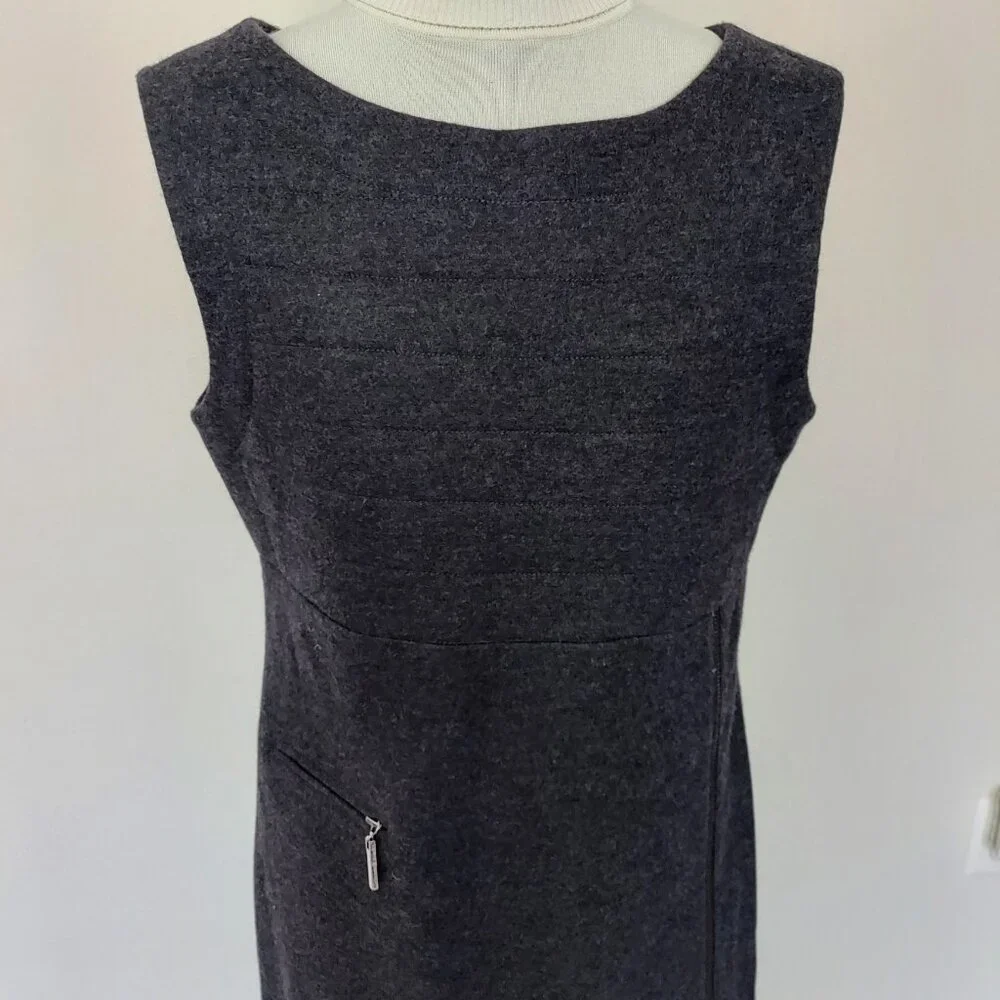 Tory Burch business dress Sz M. 100% Wool